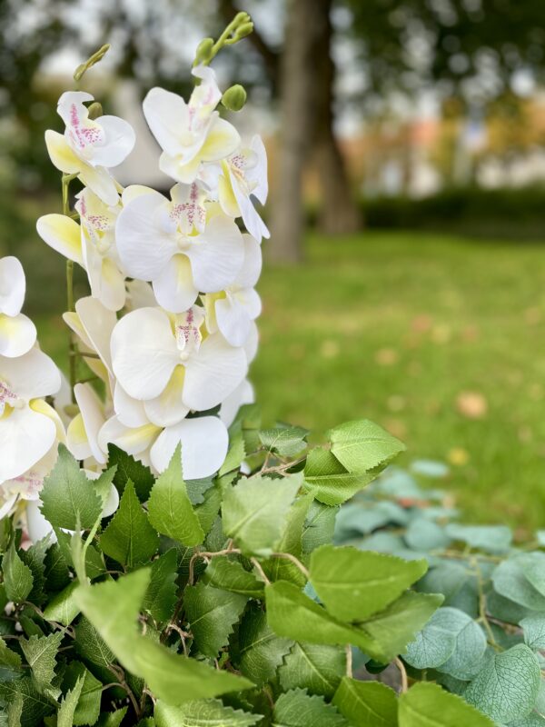 Gedulo kompozicijos floristo interpretacija