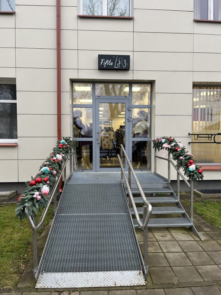 Kalėdinis fasado dekoras „Subtilios Kalėdos“