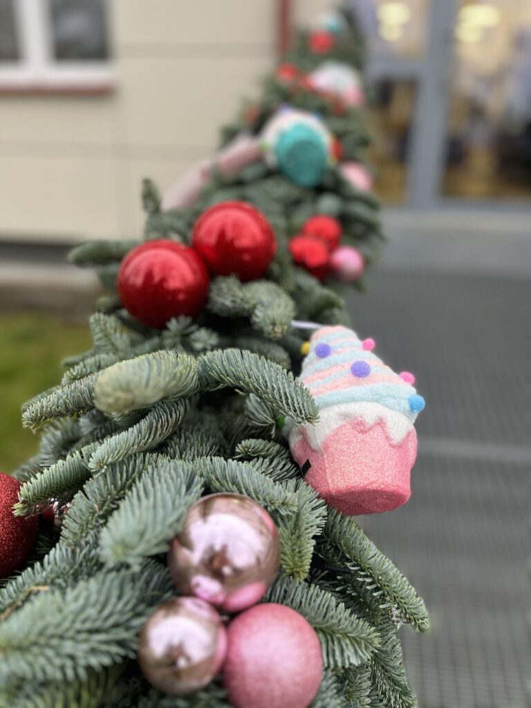 Kalėdinis fasado dekoras „Subtilios Kalėdos“