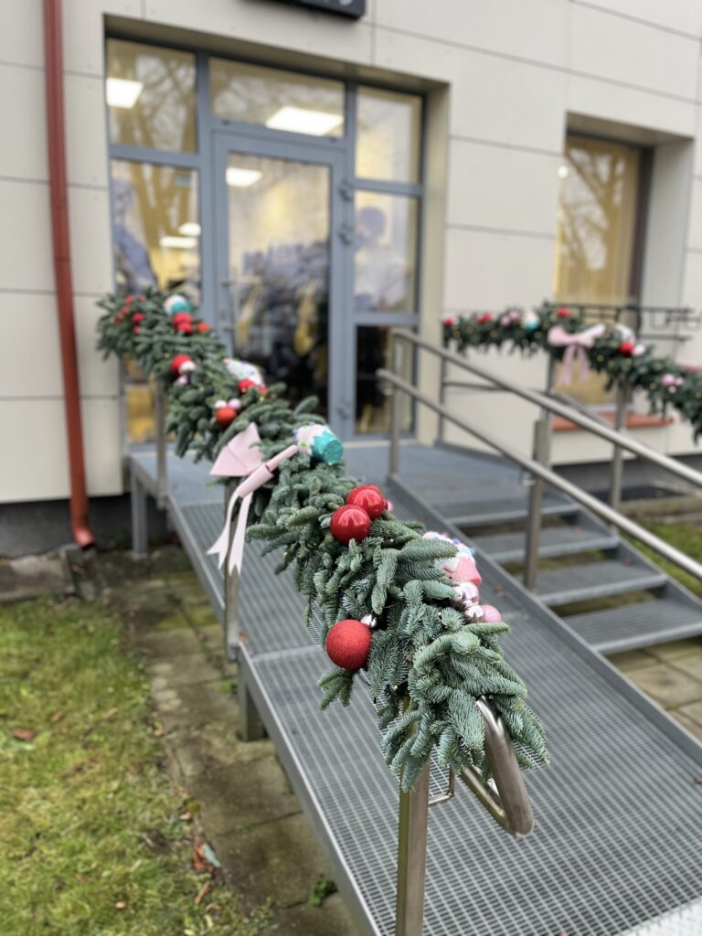 Kalėdinis fasado dekoras „Subtilios Kalėdos“